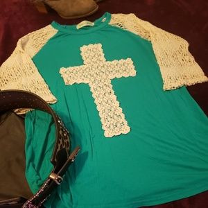 Boutique cross 3/4 sleeve